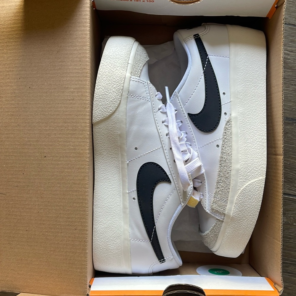 Nike blazer low platform